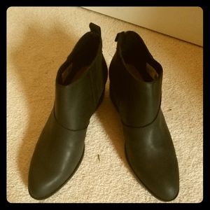 TOMS Black Leather Leilani Booties (size 8)